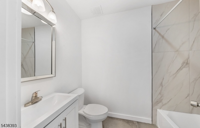 1119 Hampton Place 2