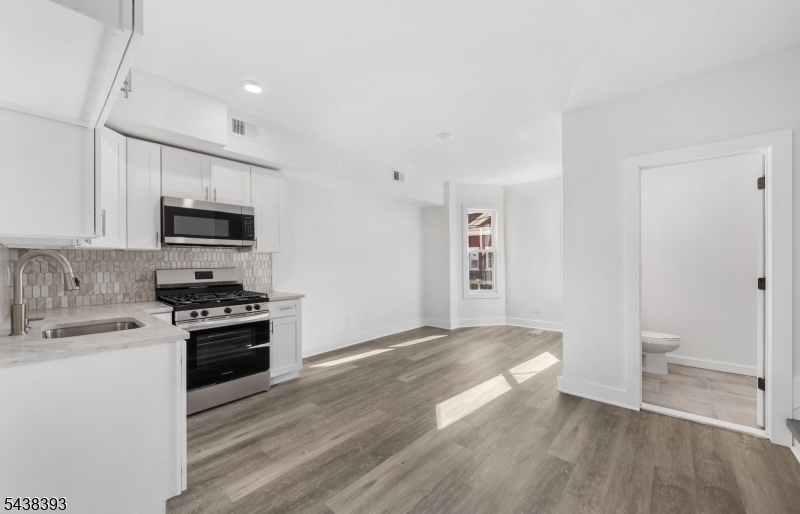 1119 Hampton Place 2