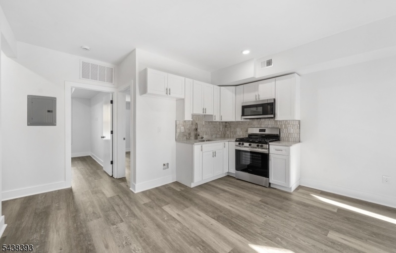 1119 Hampton Place 2