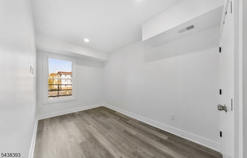 1119 Hampton Place 2