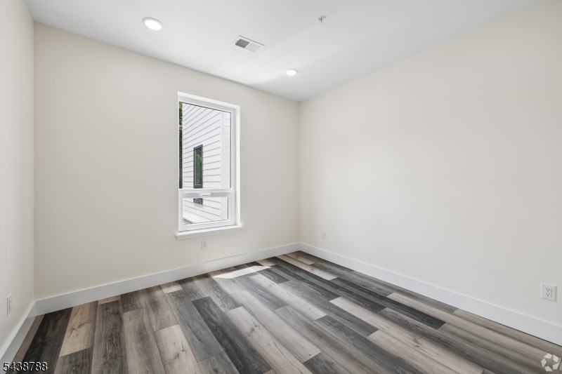 448 - 452 S Orange Ave 202