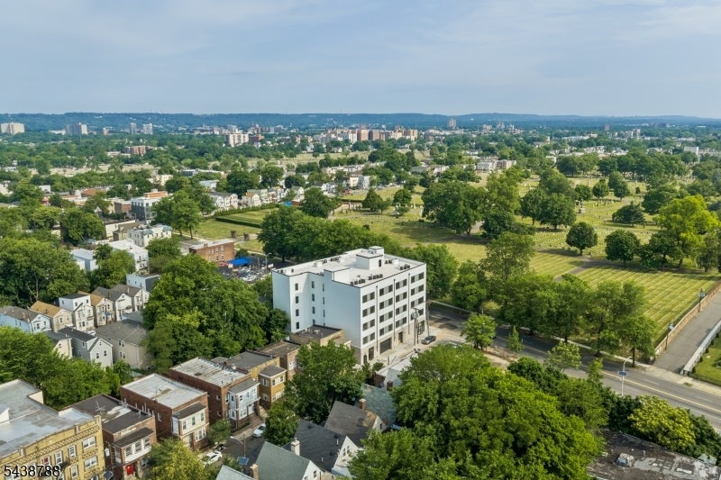 448 - 452 S Orange Ave 202