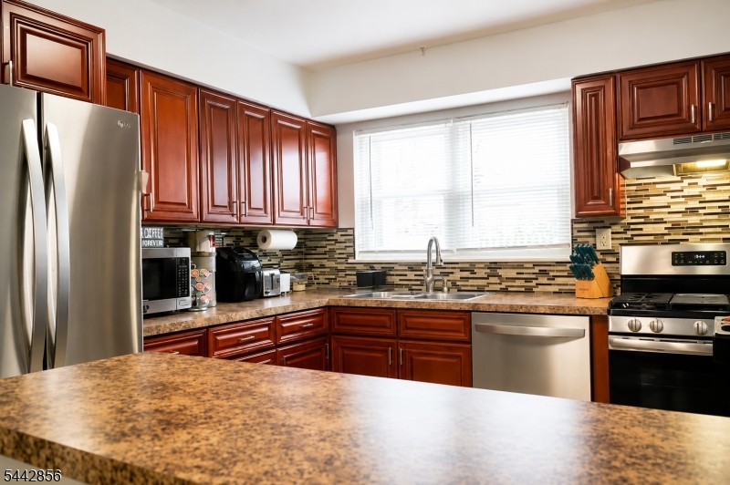 24A Woodedge Ave 4