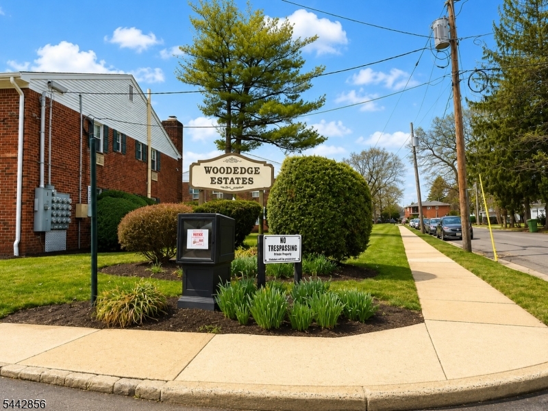 24A Woodedge Ave 4