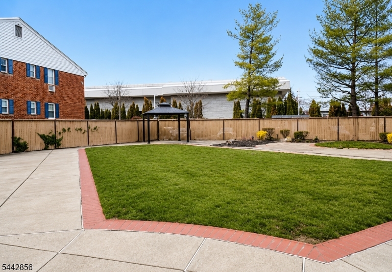 24A Woodedge Ave 4