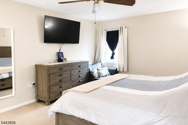 24A Woodedge Ave 4