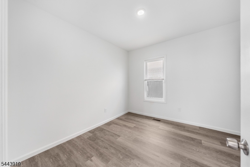 811 Jackson Ave