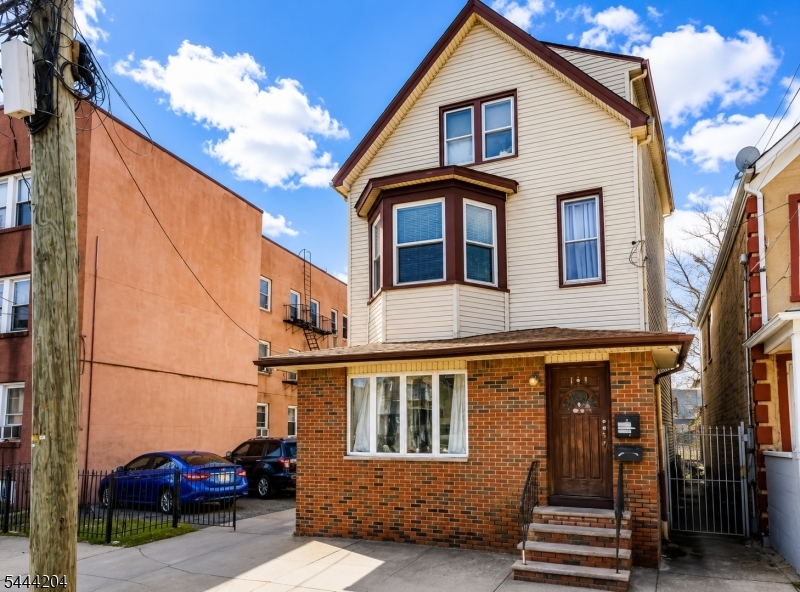 138 E Jersey St 1