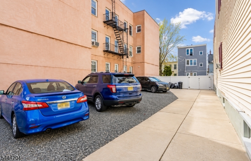 138 E Jersey St 1