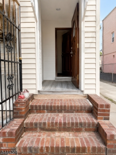 138 E Jersey St 1