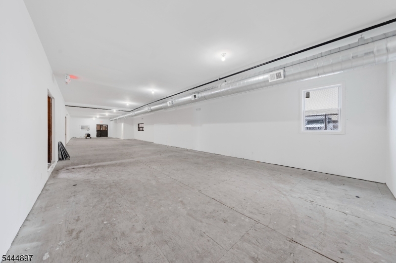 324 2nd St