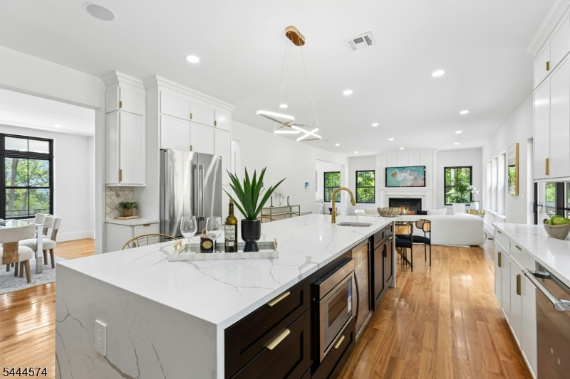 170 Johnston Drive Ext