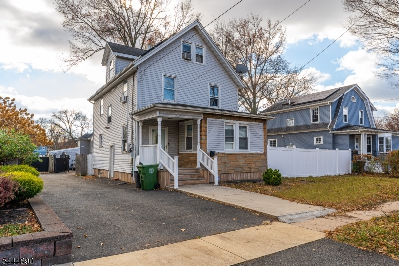 312 E 1St Ave