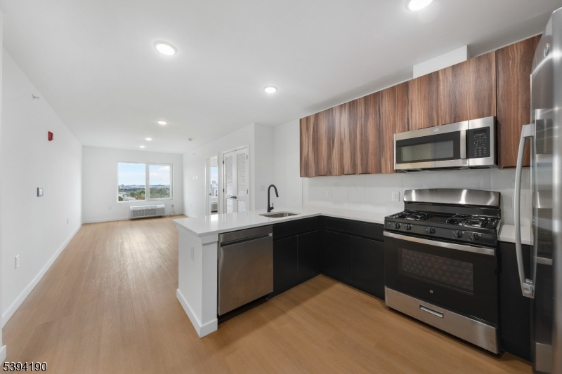 768 Bergen St 4C