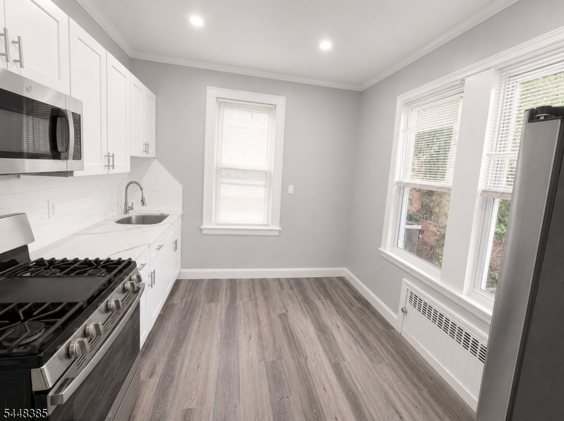 197 Hansbury Ave