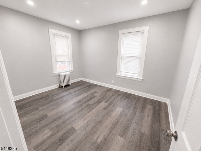 197 Hansbury Ave