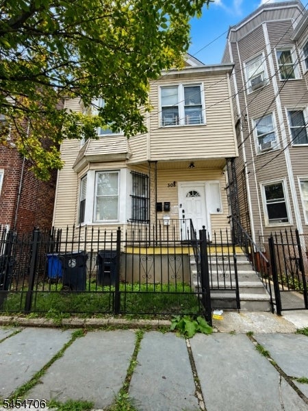 308 7Th Ave