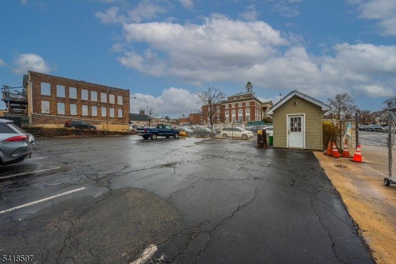 1109 Elizabeth Ave