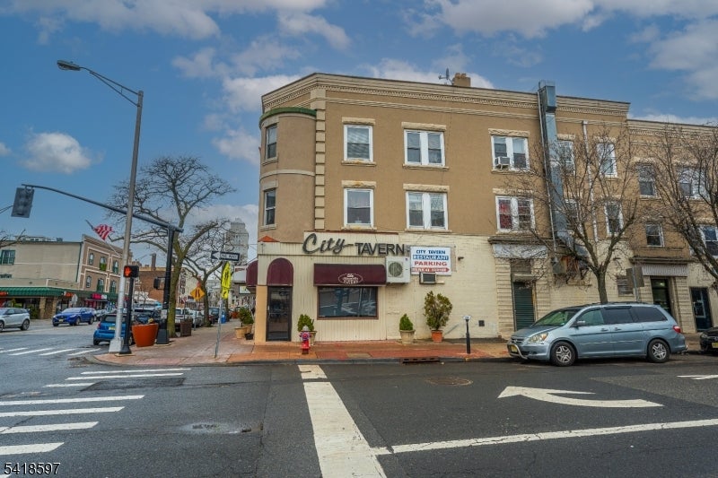 1109 Elizabeth Ave