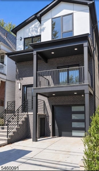 17 Seymour Ave