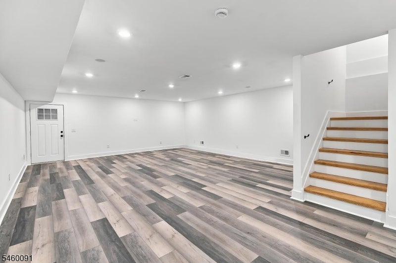 17 Seymour Ave