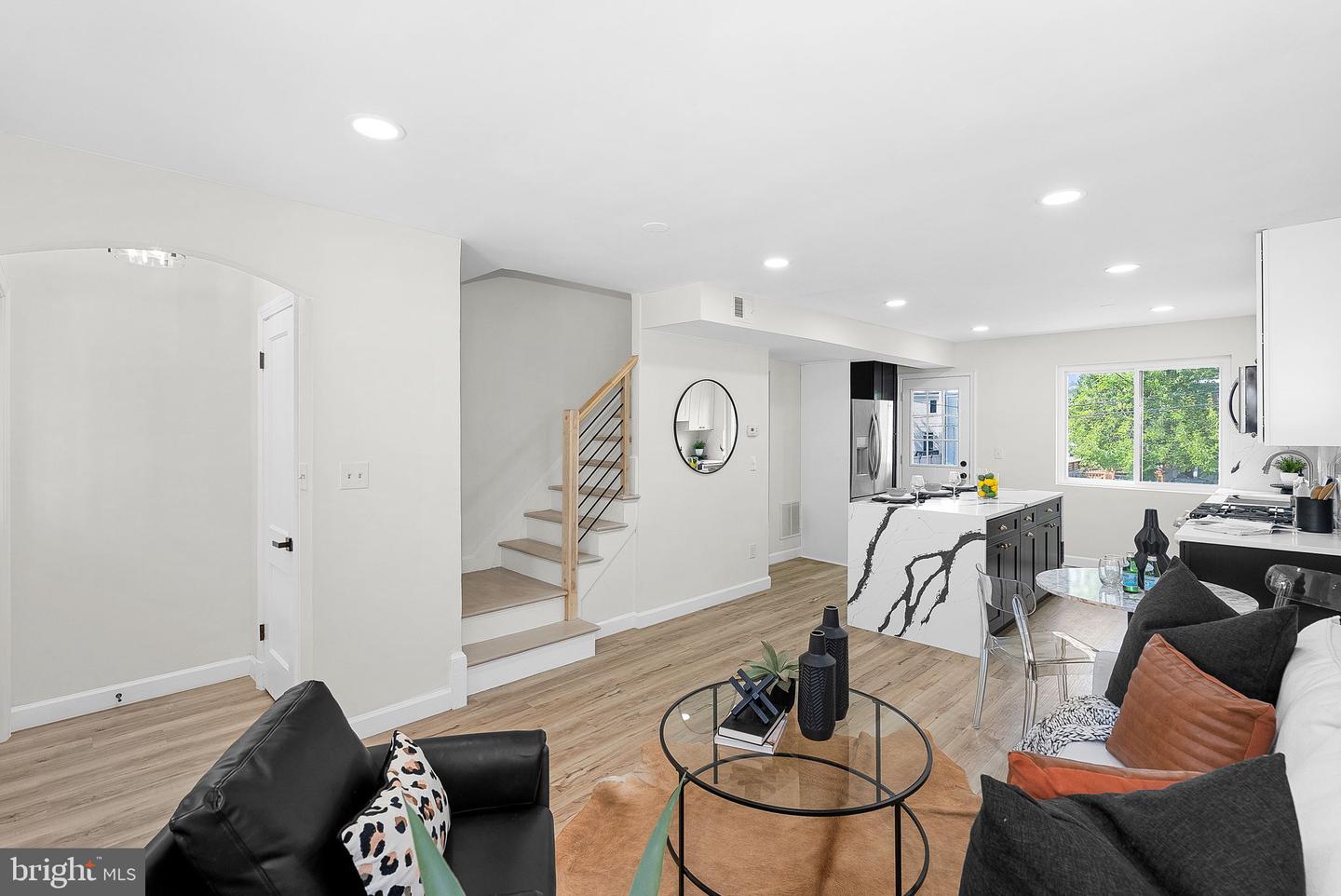 241 Evans Ln