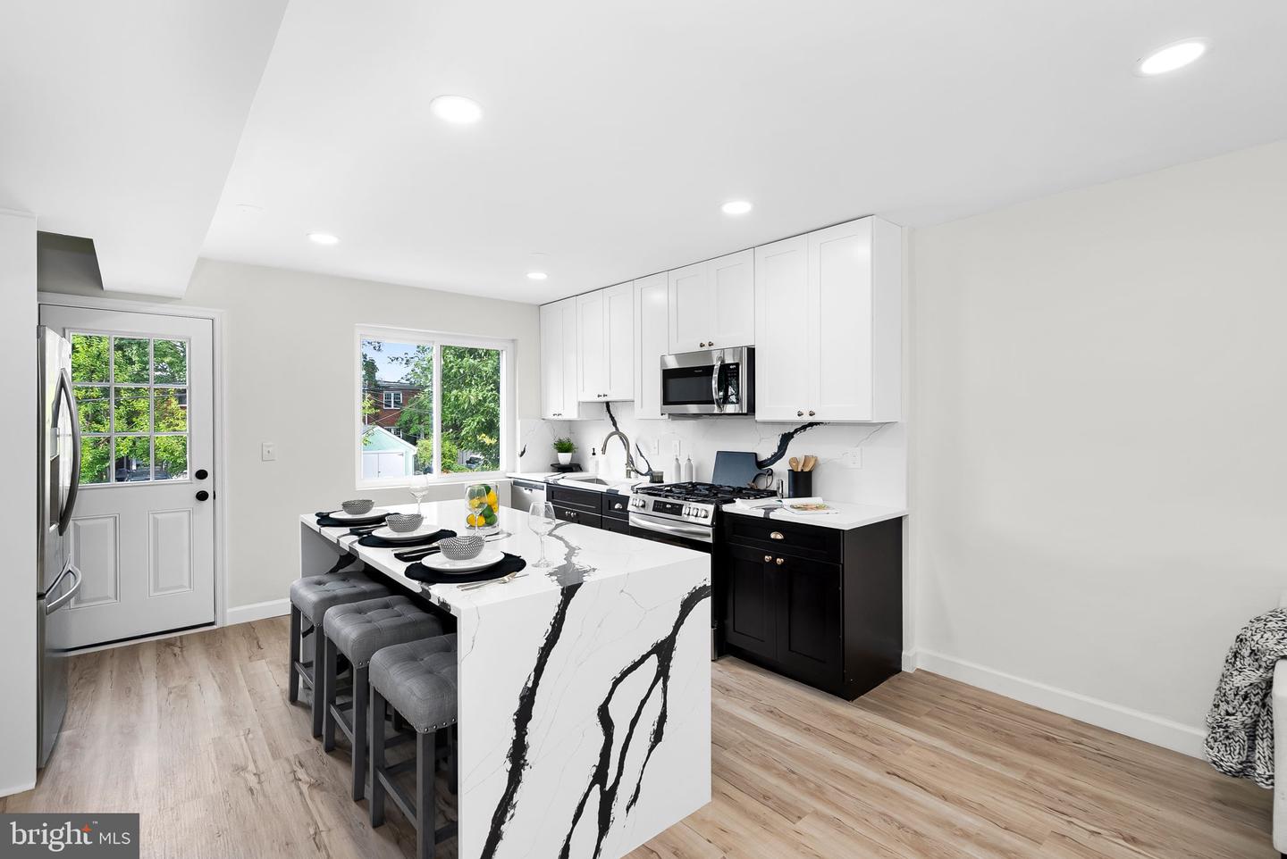 241 Evans Ln
