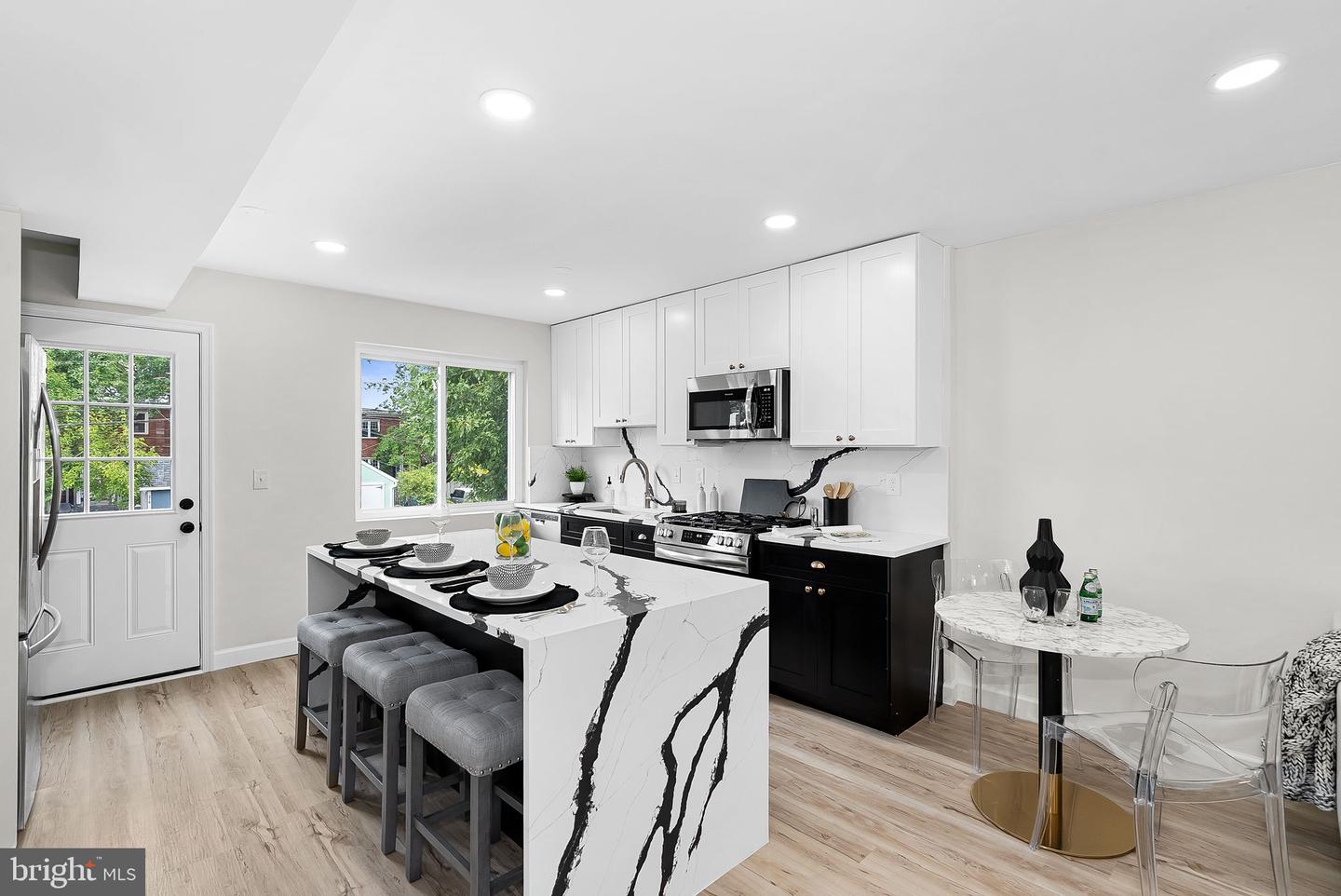 241 Evans Ln