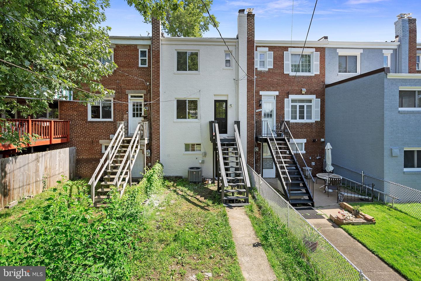 241 Evans Ln