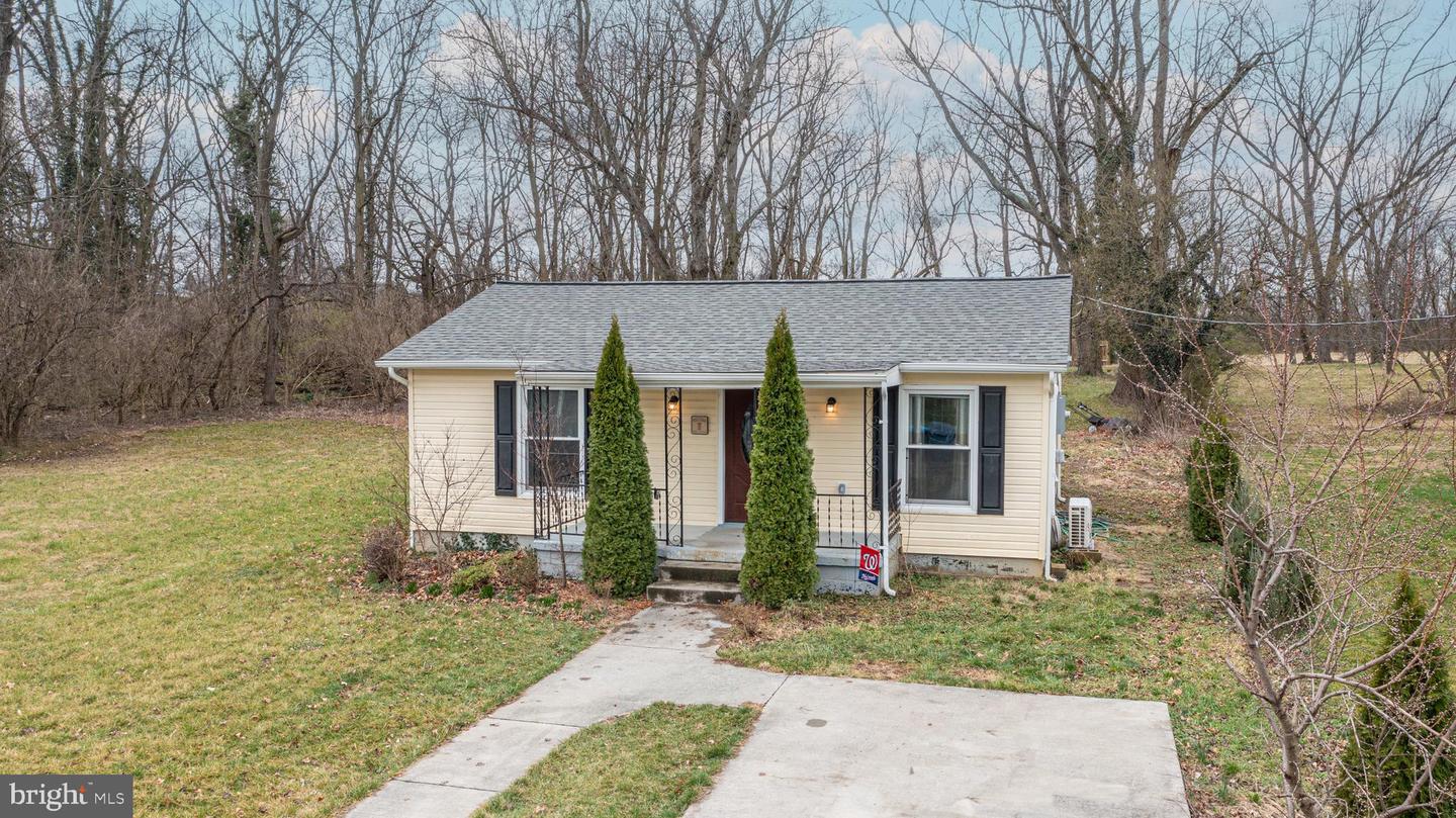 219 Josephine St