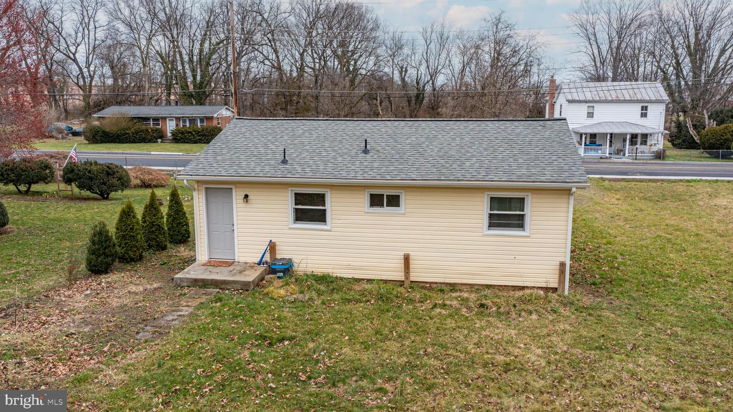219 Josephine St