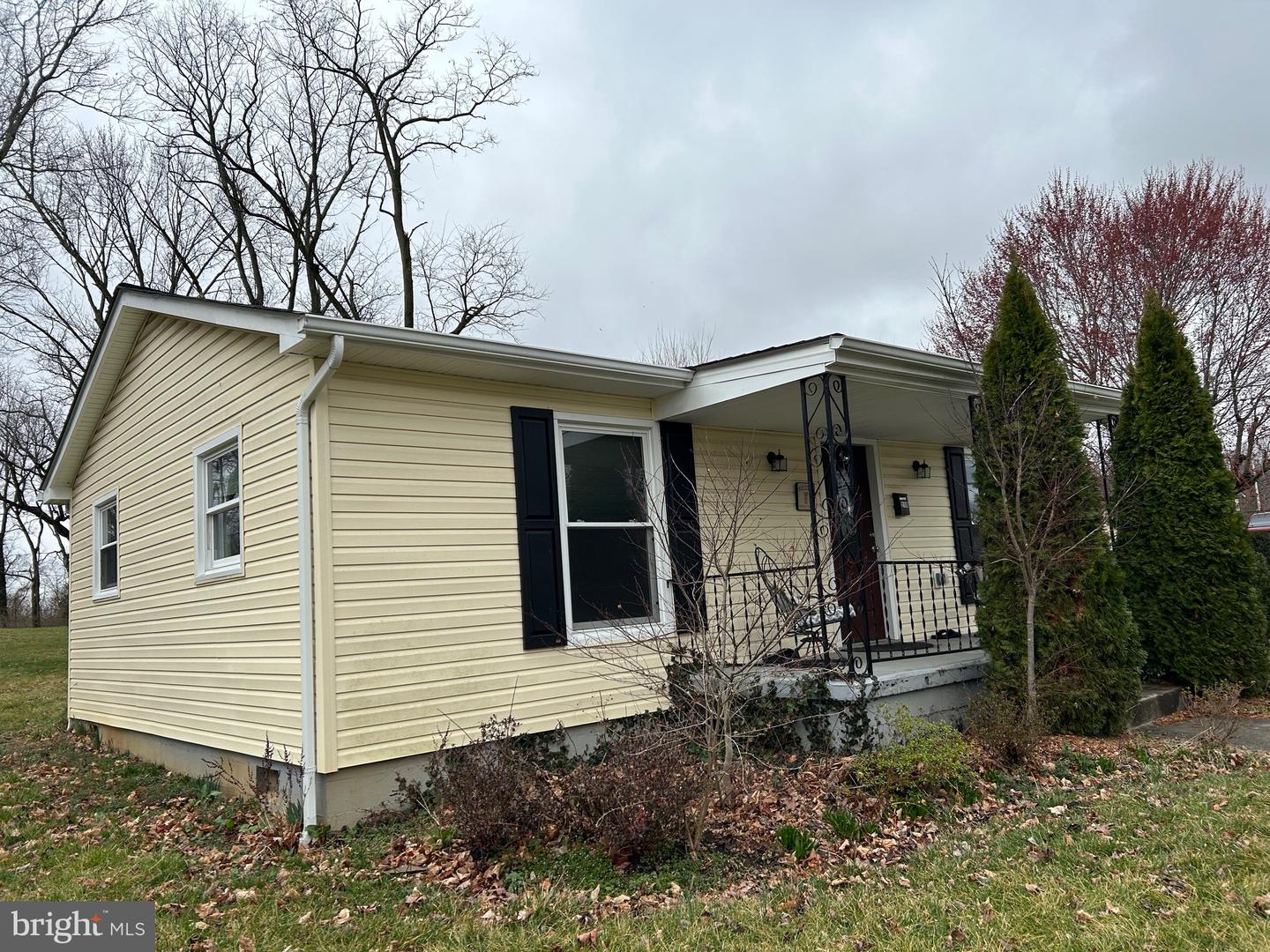 219 Josephine St