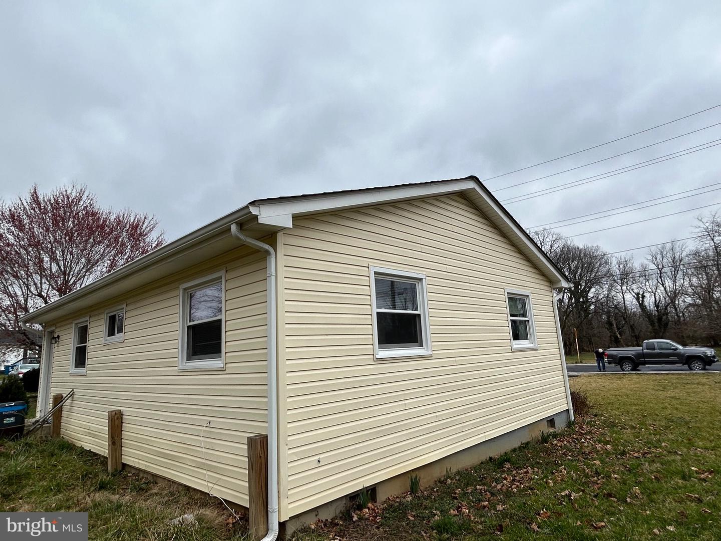 219 Josephine St
