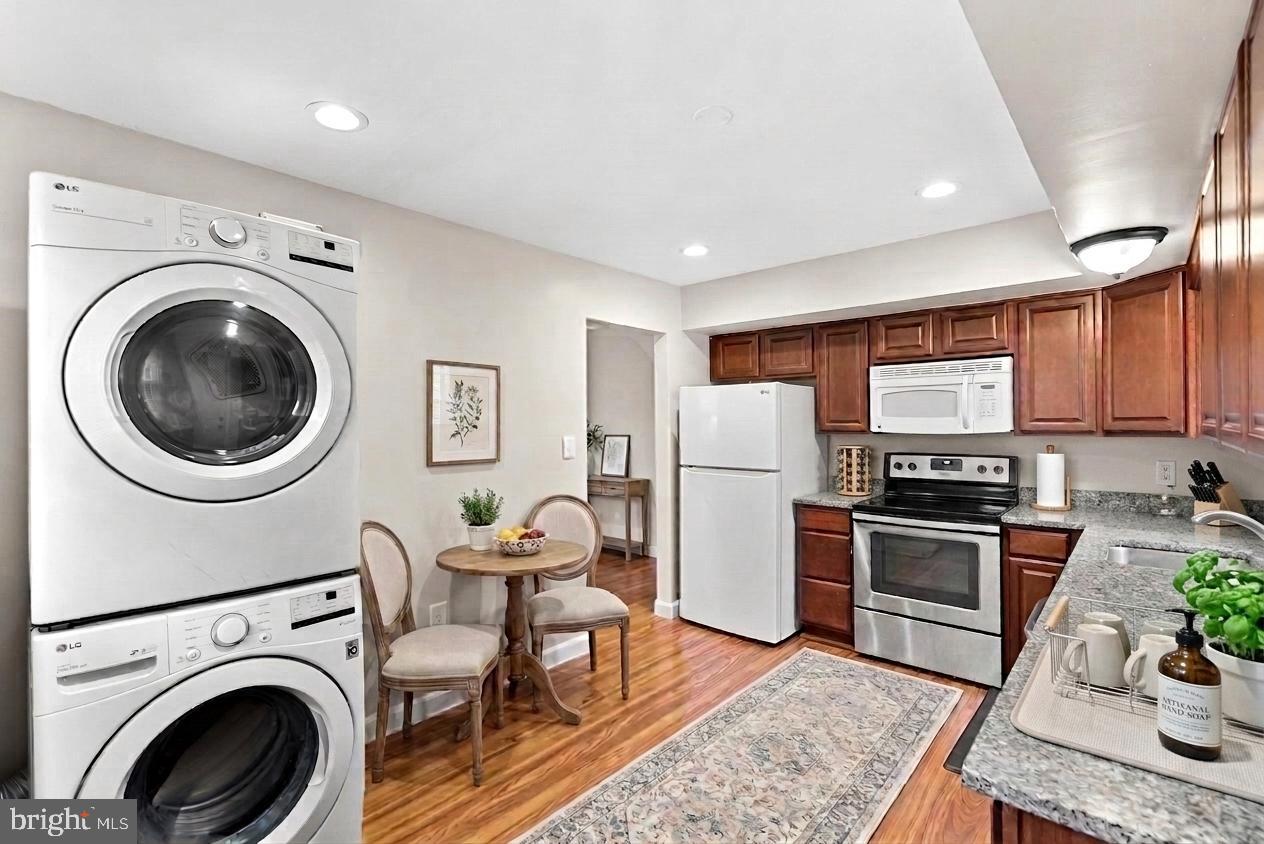 219 JOSEPHINE STREET