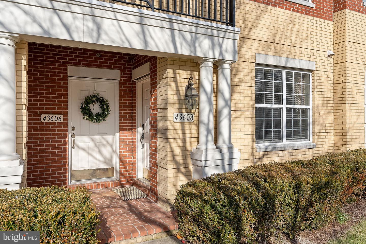 43608 Hampshire Crossing Sq