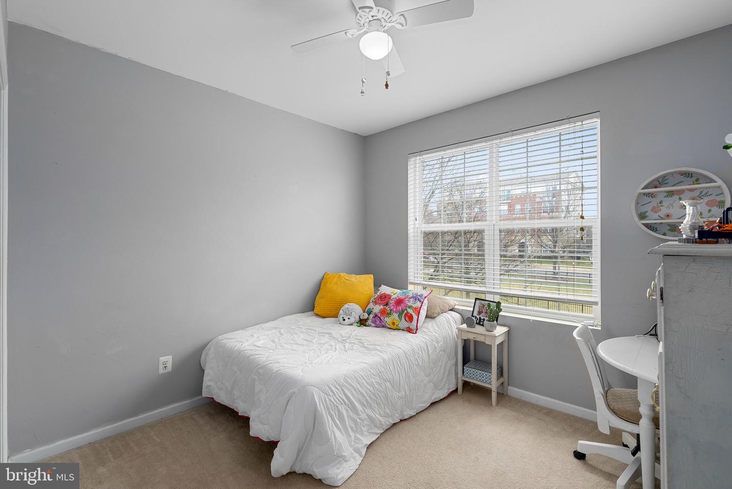 43608 Hampshire Crossing Sq