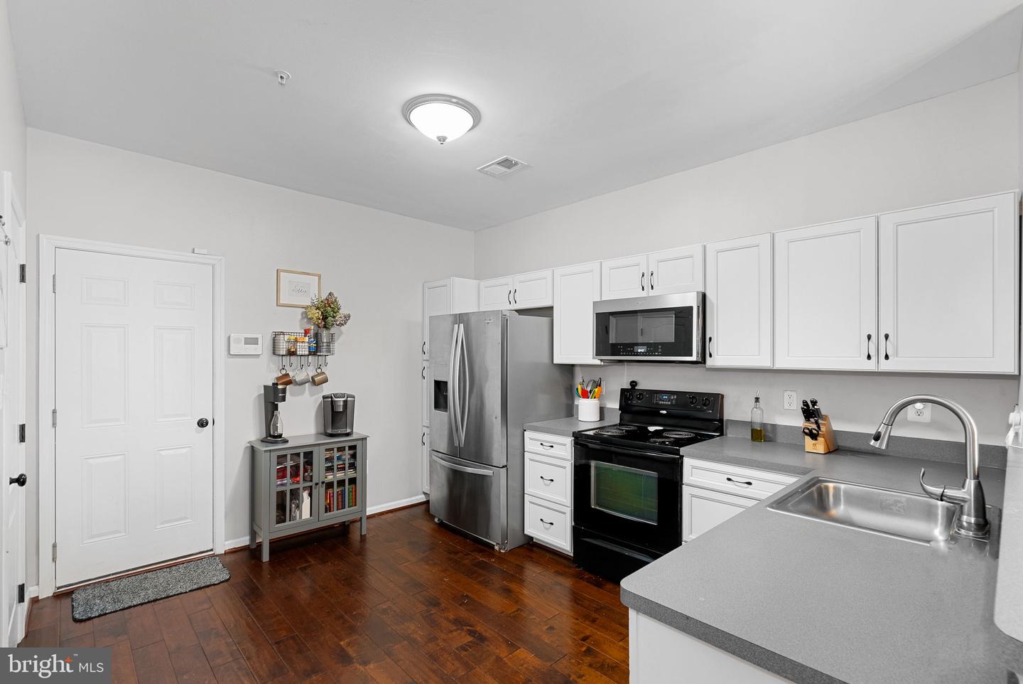 43608 Hampshire Crossing Sq