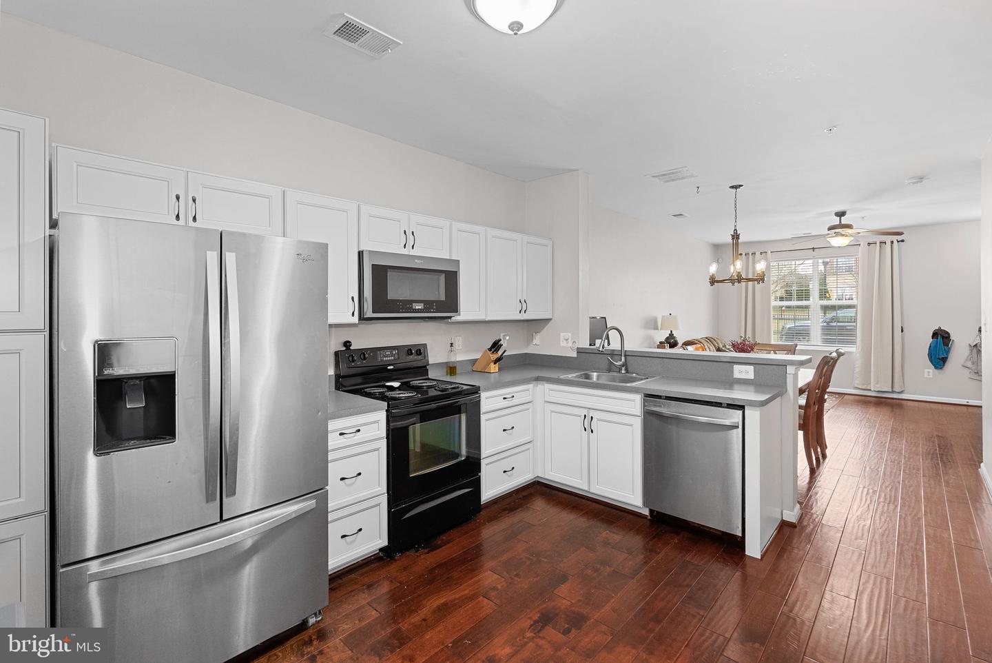 43608 Hampshire Crossing Sq