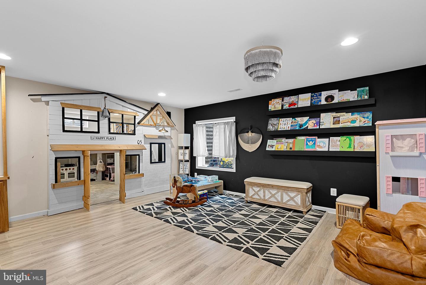 18424 Presidio Pl