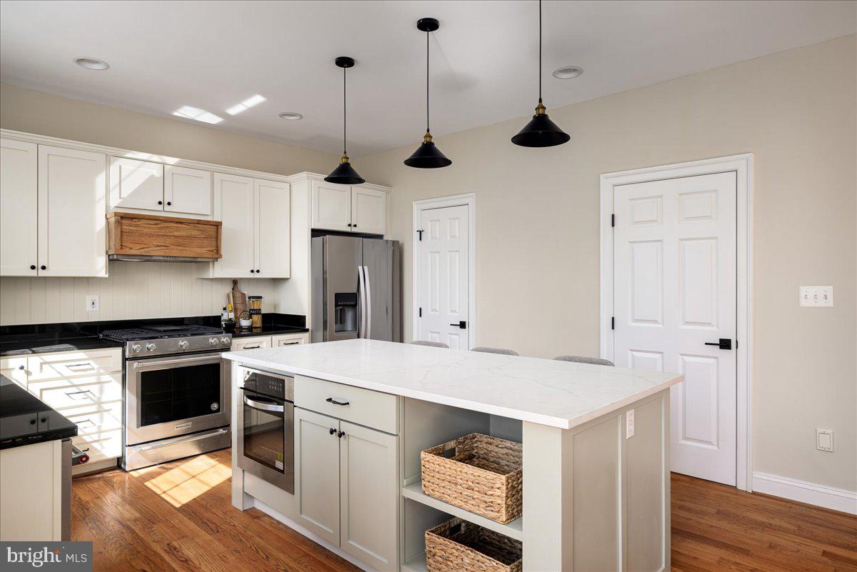 38023 Sayre Ct
