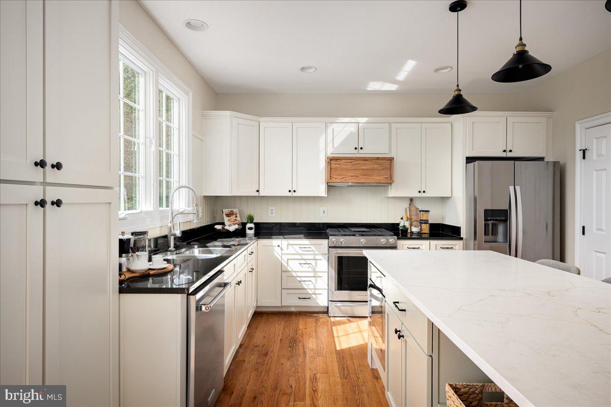38023 Sayre Ct