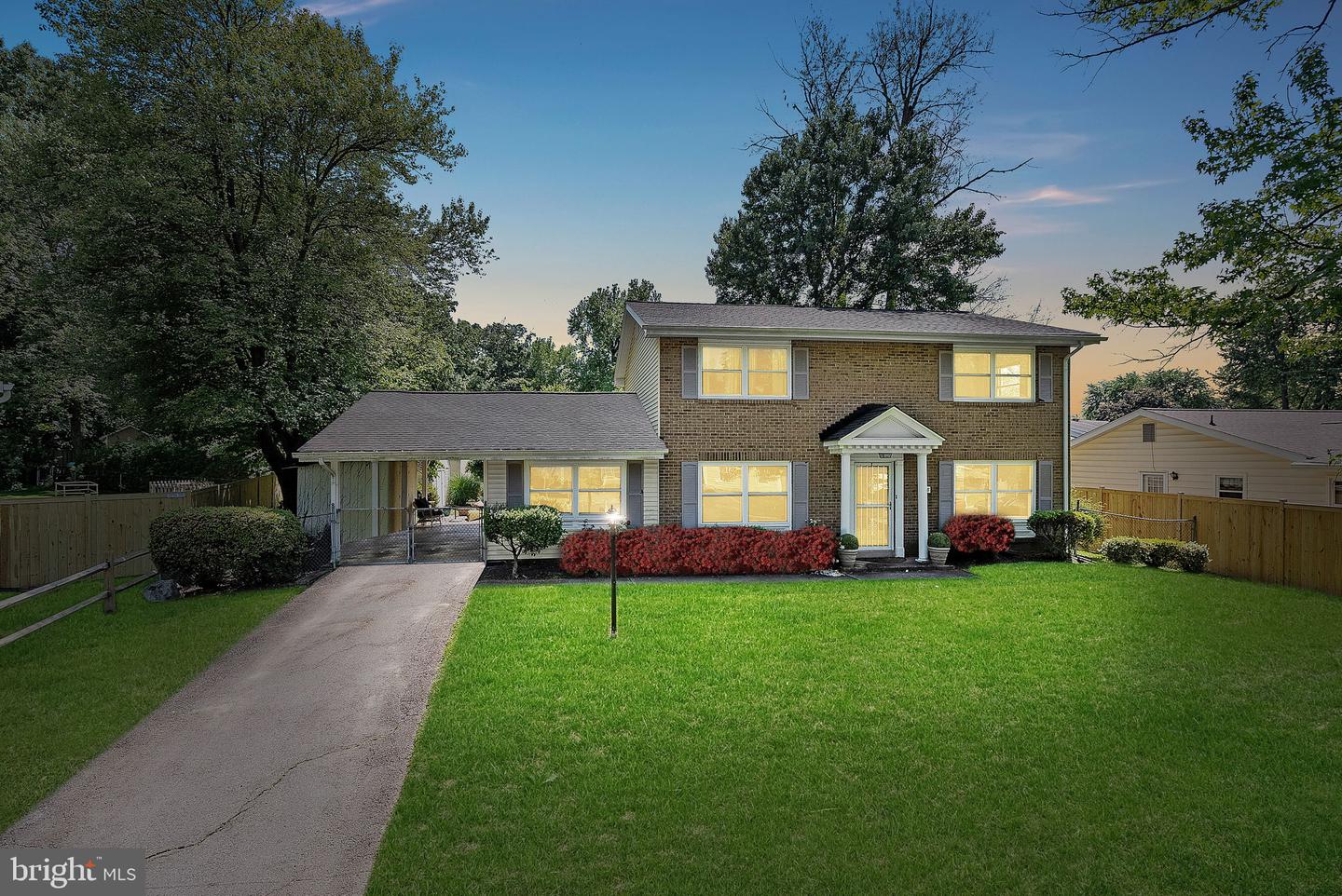 1608 E Jefferson Ct