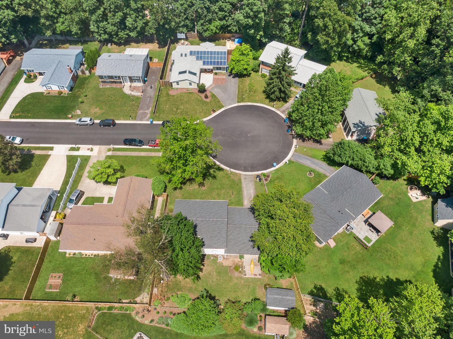 1608 E Jefferson Ct