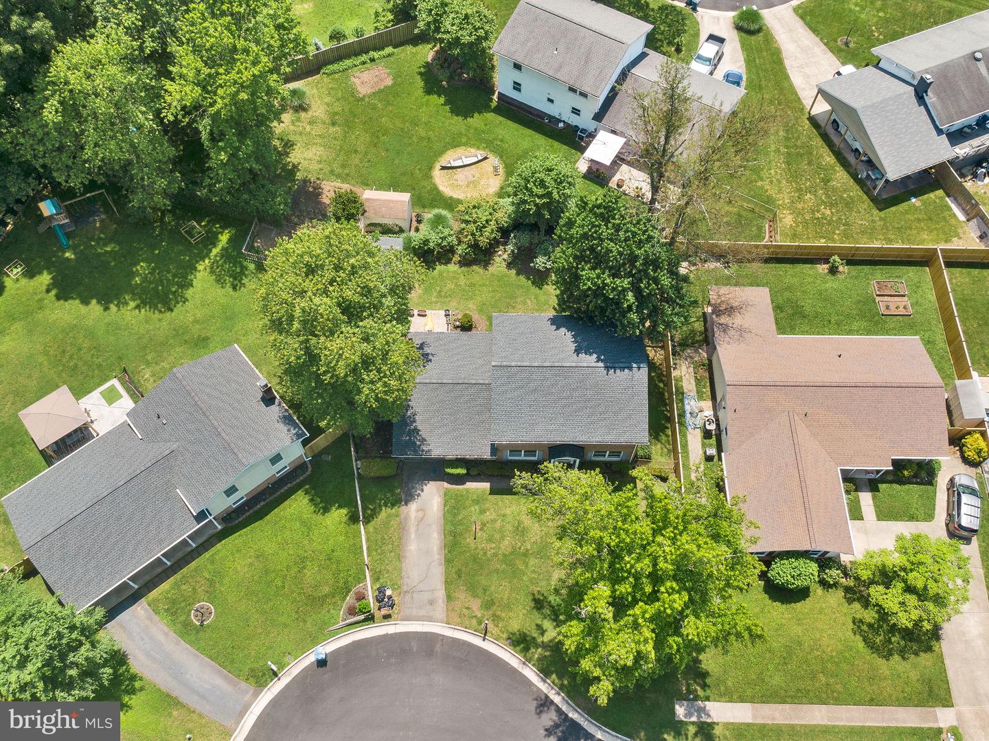 1608 E Jefferson Ct