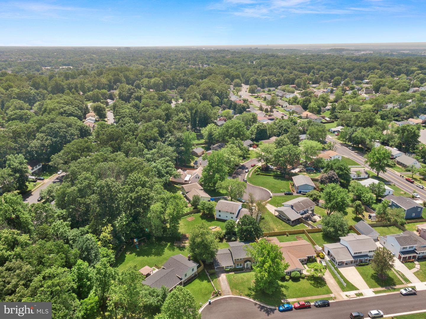 1608 E Jefferson Ct