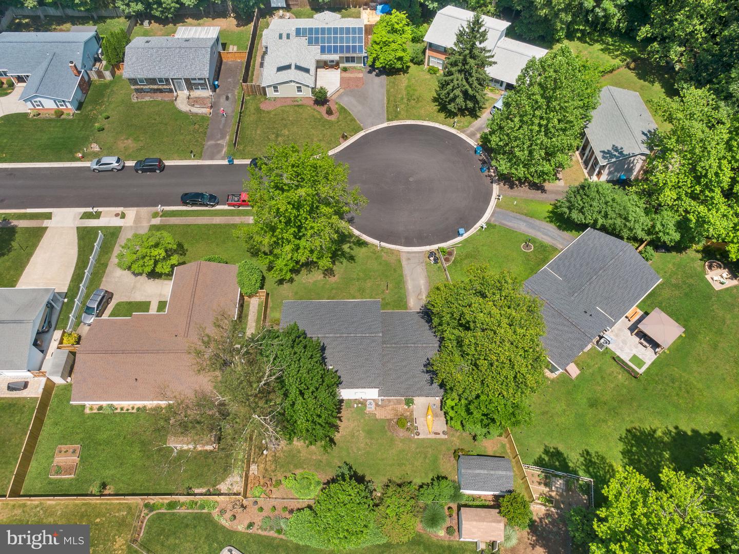 1608 E Jefferson Ct