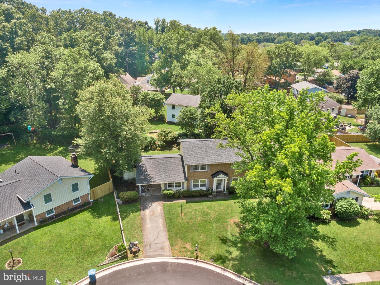 1608 E Jefferson Ct