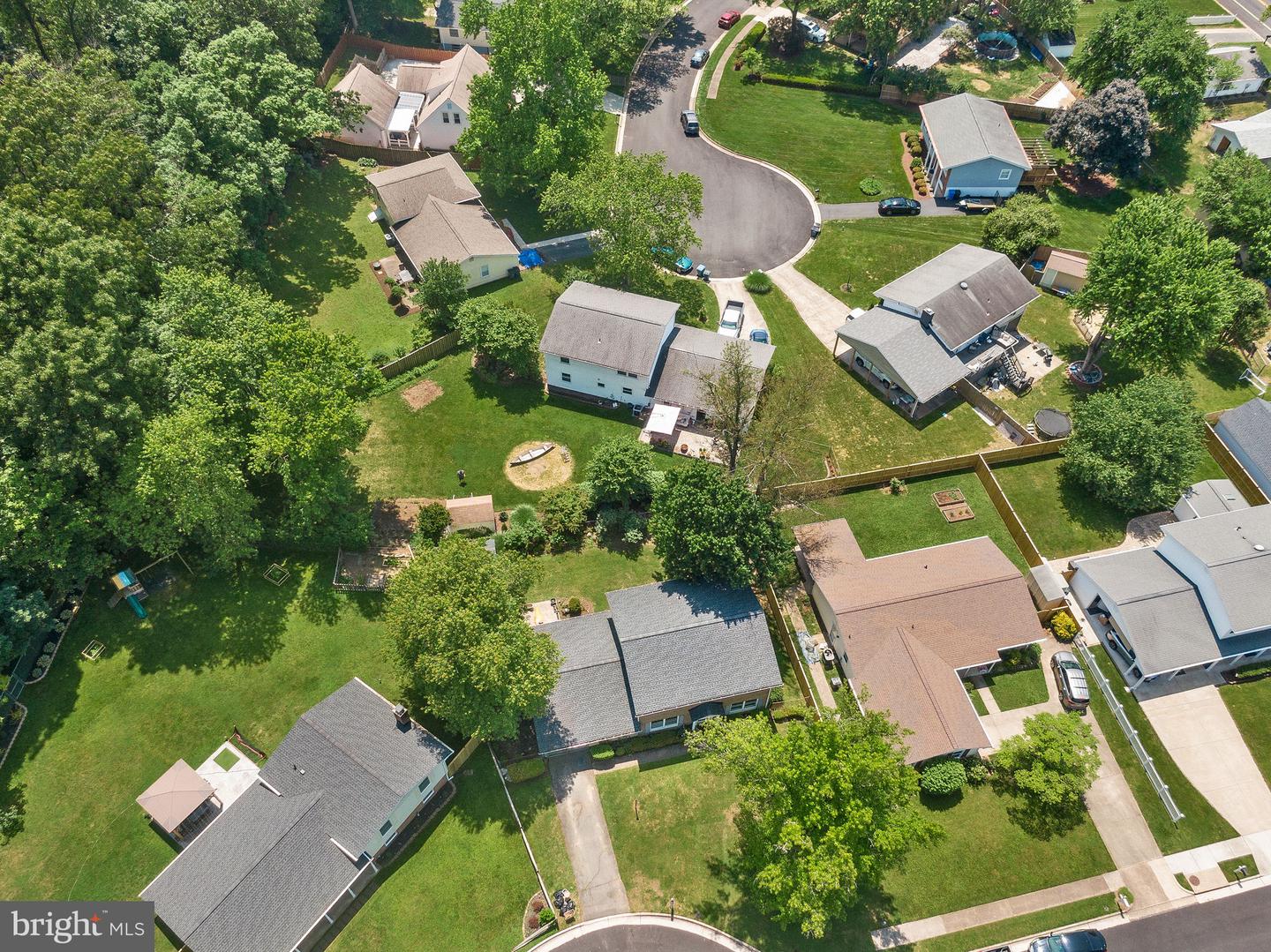 1608 E Jefferson Ct