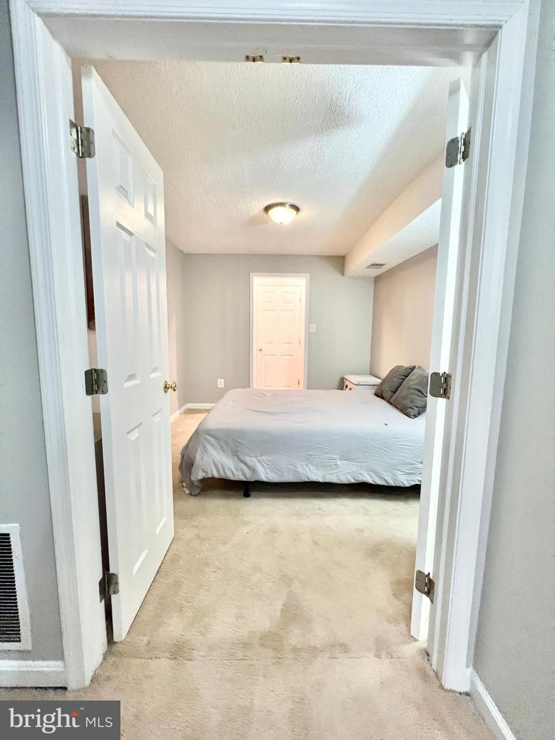 42909 SECRETARIAT CT