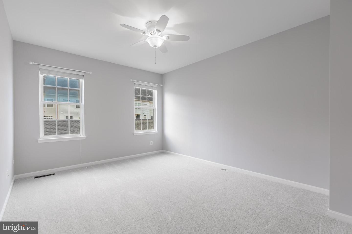 42433 GREENSIDE DRIVE